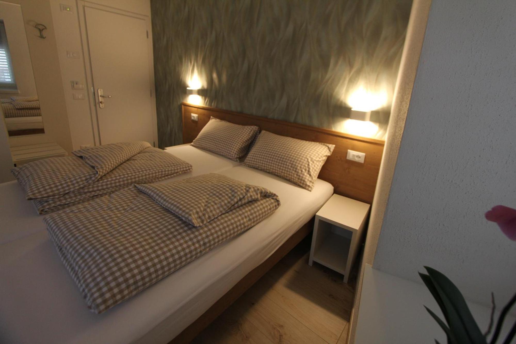 Affittacamere B&B Mercedes Romallo Exterior foto